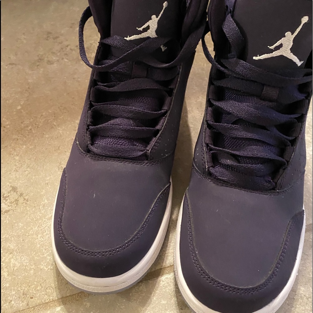 Must Go! Big Kids Purple Jordan’s